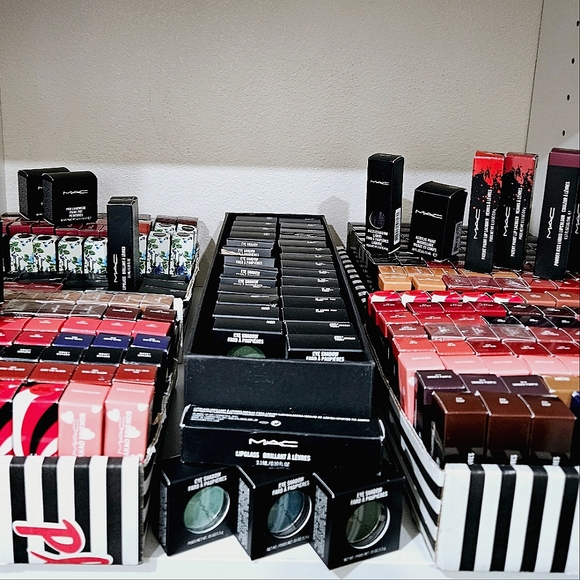 2 MAC lip / eye YOU CHOOSE shade family NWT full size *mystery* - Picture 1 of 6